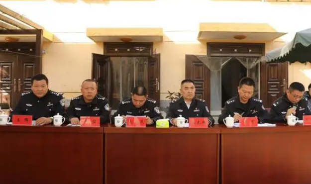 警犬“评职称”现场！来看西安现场报道！