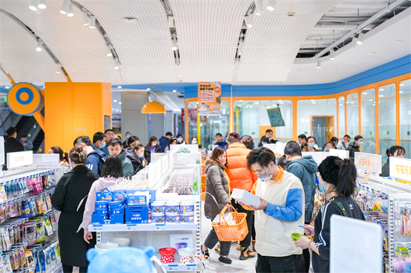 旗舰店面积上千平，狗道专注shopping mall一站式满足养宠家庭需求